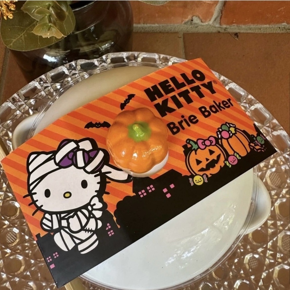 Sanrio White Dinnerware Brie
Baker Hello Kitty Fall Halloween
Viral Trending - Picture 3 of 3
